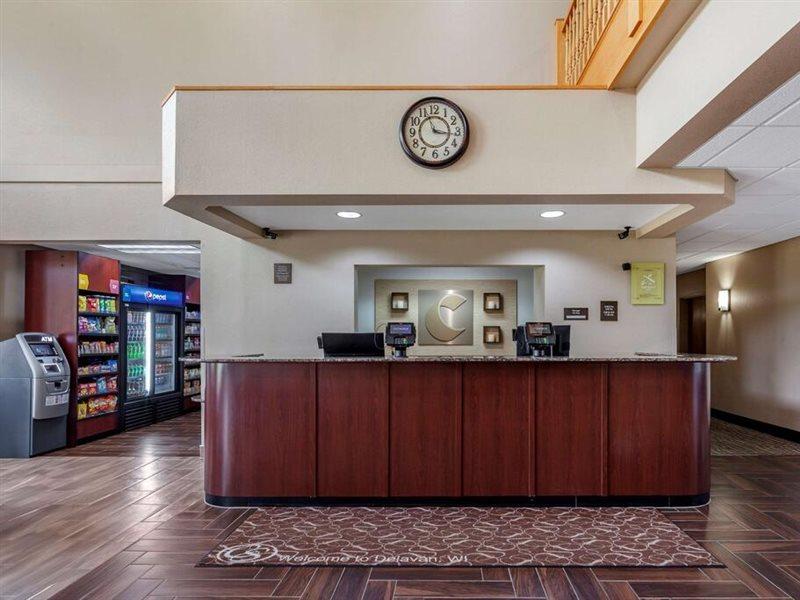 Comfort Suites Delavan - Lake Geneva Area Kültér fotó