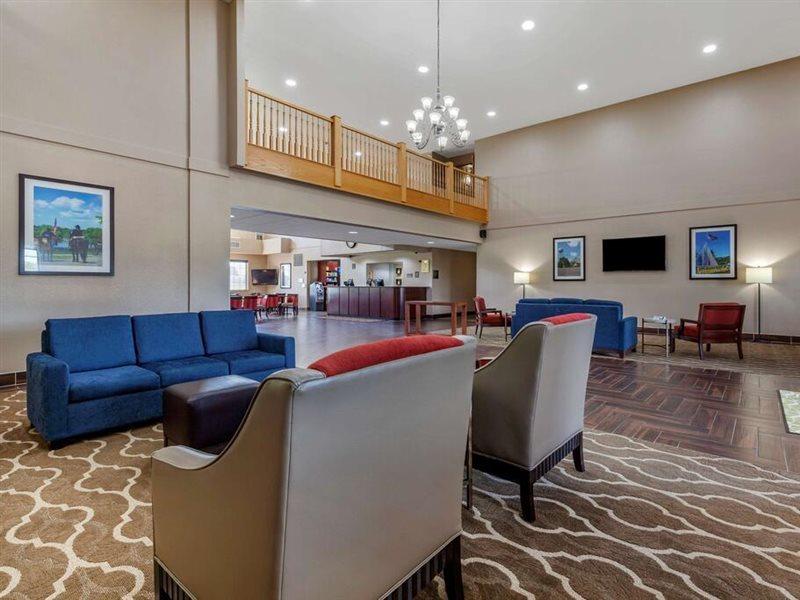Comfort Suites Delavan - Lake Geneva Area Kültér fotó