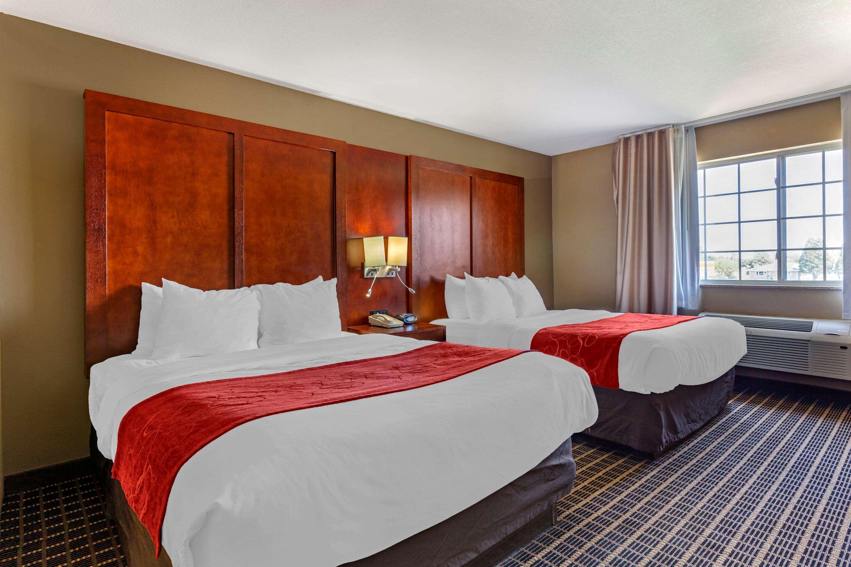 Comfort Suites Delavan - Lake Geneva Area Kültér fotó