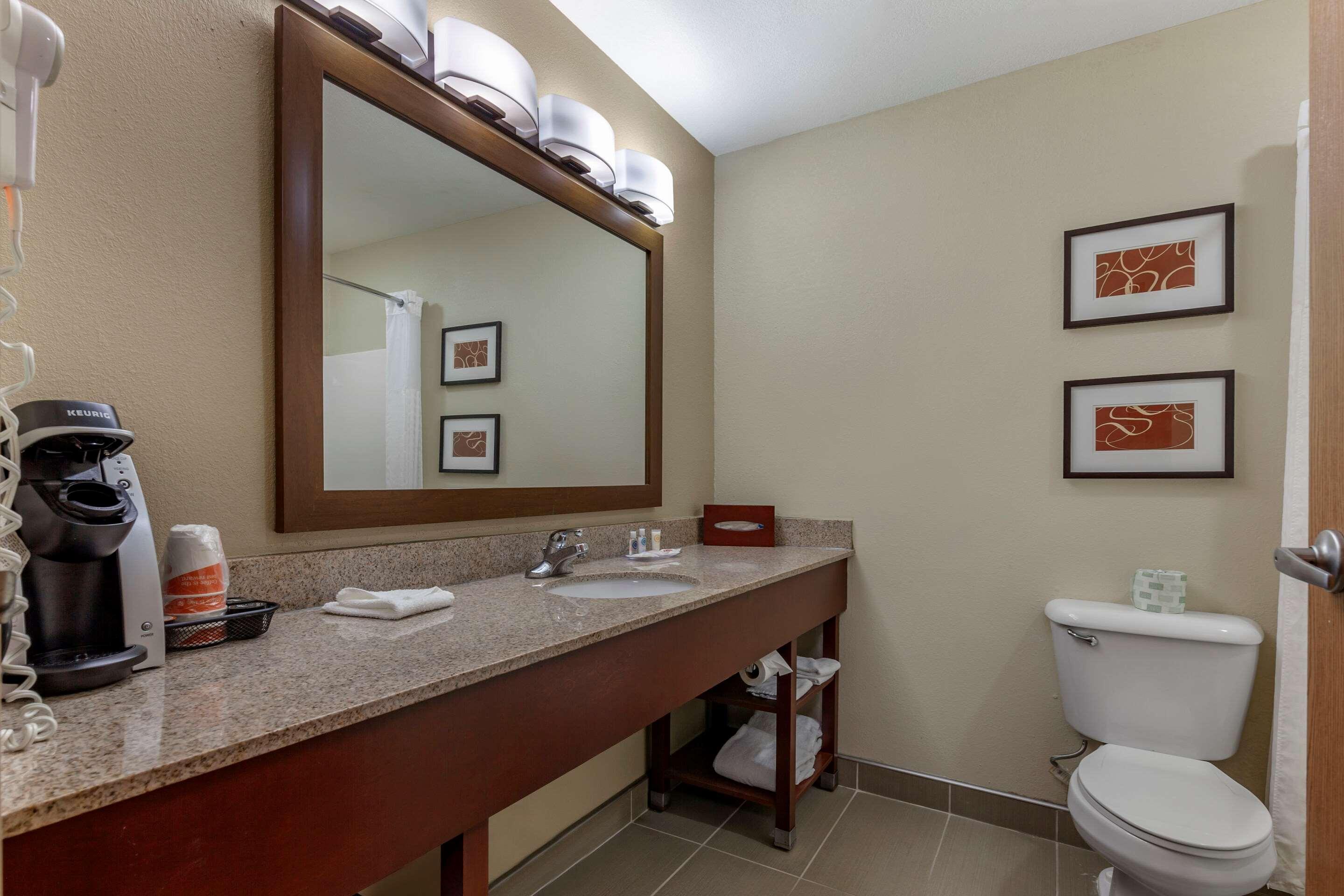 Comfort Suites Delavan - Lake Geneva Area Kültér fotó