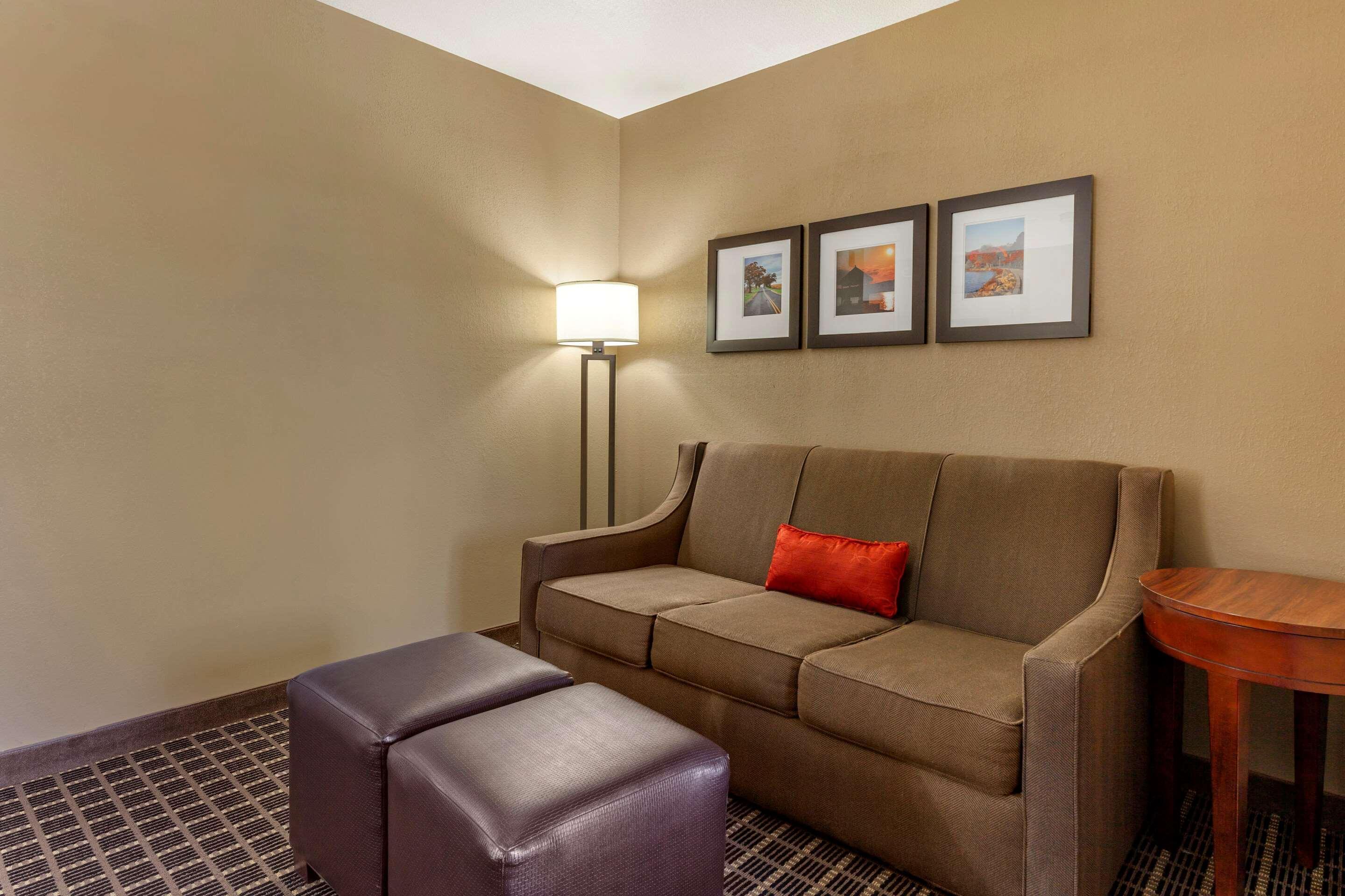 Comfort Suites Delavan - Lake Geneva Area Kültér fotó