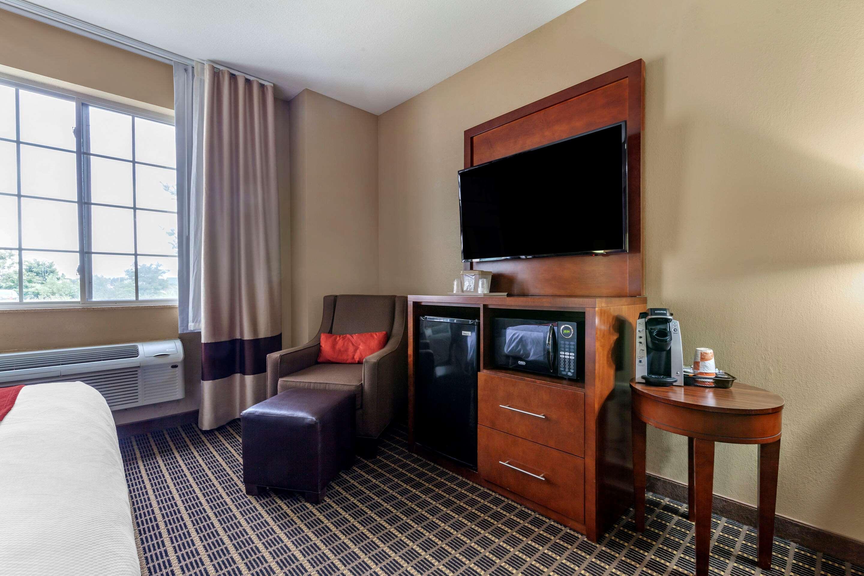 Comfort Suites Delavan - Lake Geneva Area Kültér fotó