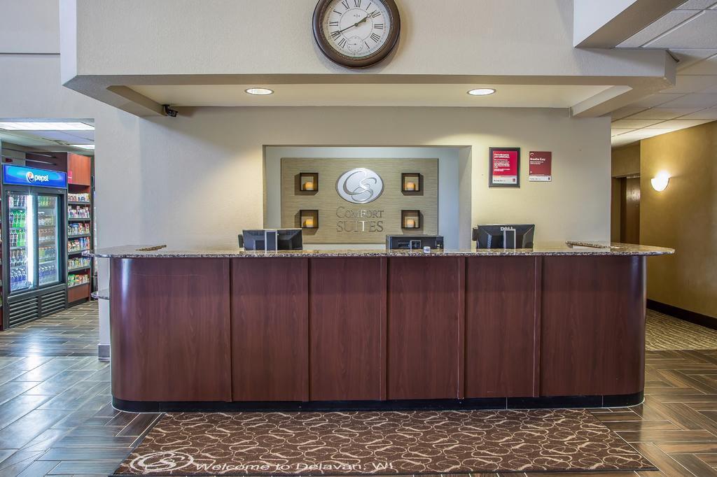 Comfort Suites Delavan - Lake Geneva Area Kültér fotó