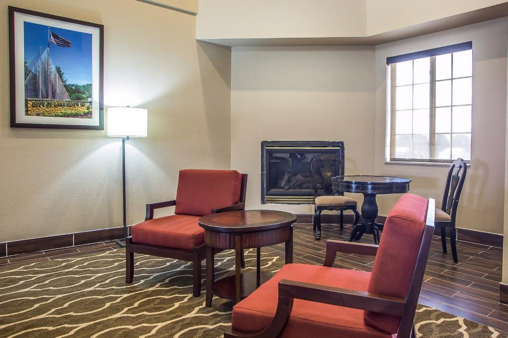 Comfort Suites Delavan - Lake Geneva Area Kültér fotó