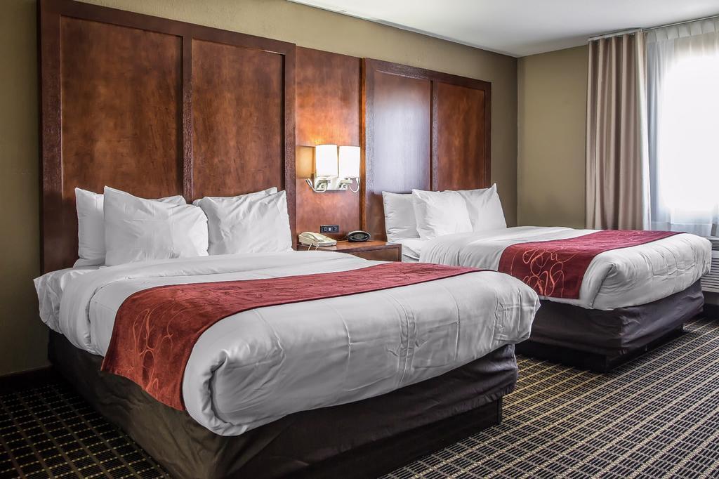 Comfort Suites Delavan - Lake Geneva Area Kültér fotó