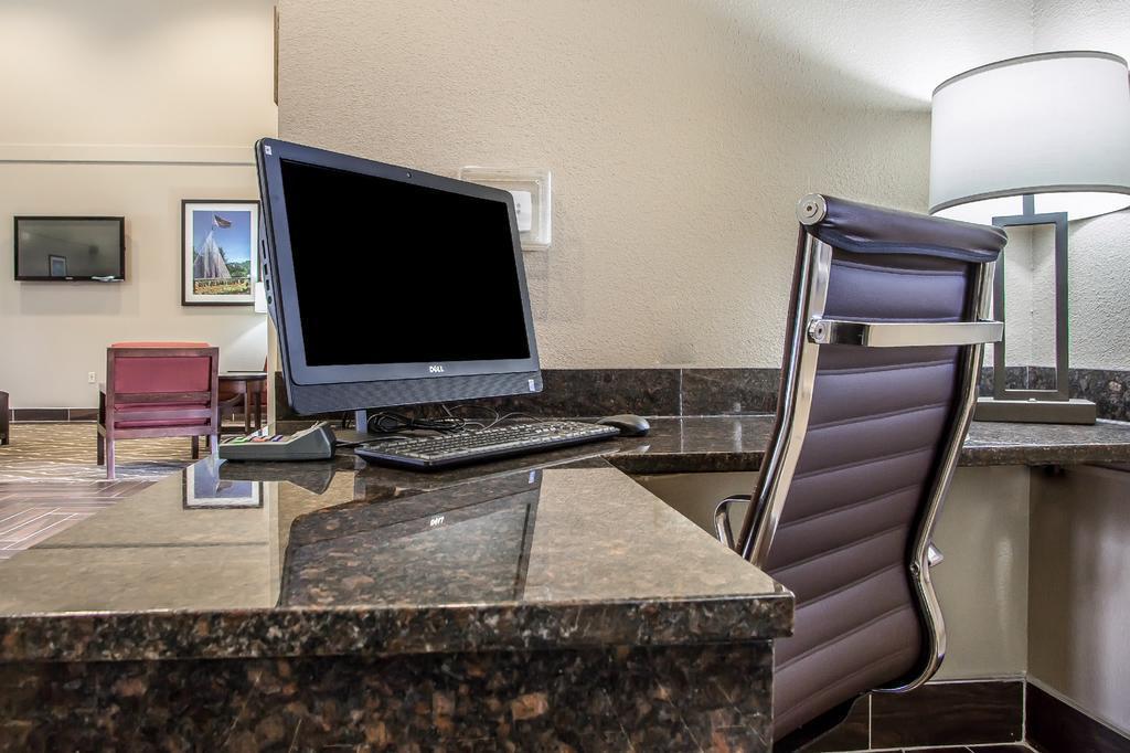 Comfort Suites Delavan - Lake Geneva Area Kültér fotó