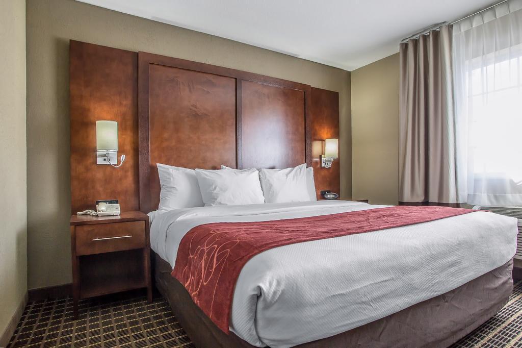 Comfort Suites Delavan - Lake Geneva Area Kültér fotó